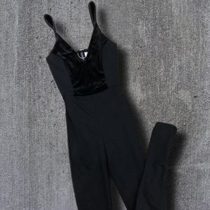 H&M Velvet O-Ring Pantsuit Romper NWT sz 6 (Tag SAYS 6, fit more like a 2 or 4)